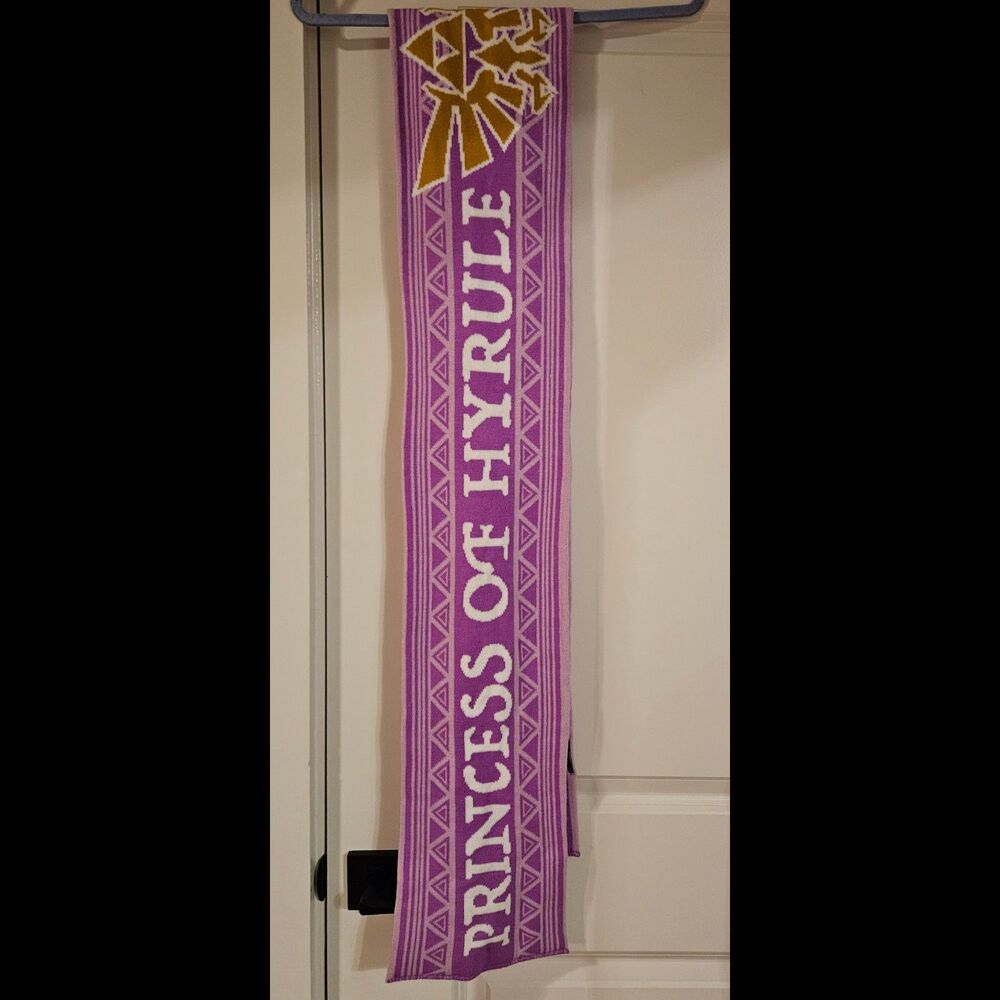 Nintendo Legend of Zelda Scarf & Beanie, Gamer Hyrule Twilight Princess Set - Picture 4 of 8